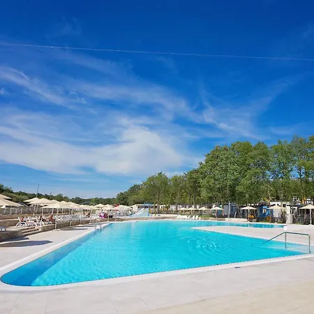 Prázdninový areál Eurocamp Mobile Homes At Campsite Bijela Uvala